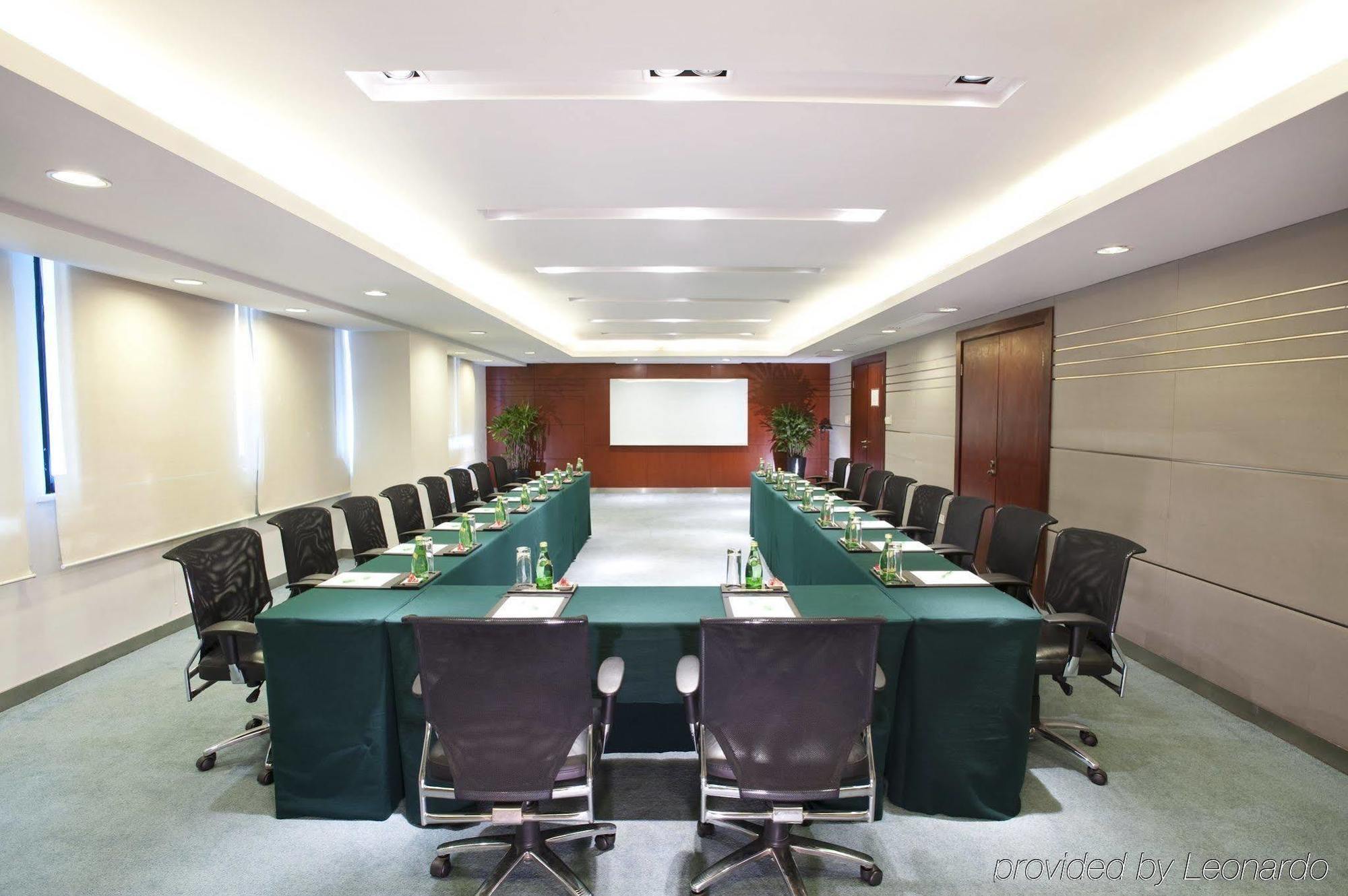 Vista By Ihg 酒店